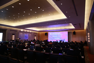 我校在中国学位与研究生教育学会2016年会员代表大会上获多项表彰和荣誉