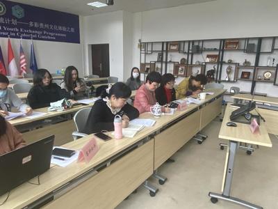 2017级贵州大学-泰国北清迈大学“交际汉语”联合培养项目生 2018级贵州大学-泰国斯巴顿大学“商务汉语”联合培养项目生 毕业论文开题答辩工作圆满结束